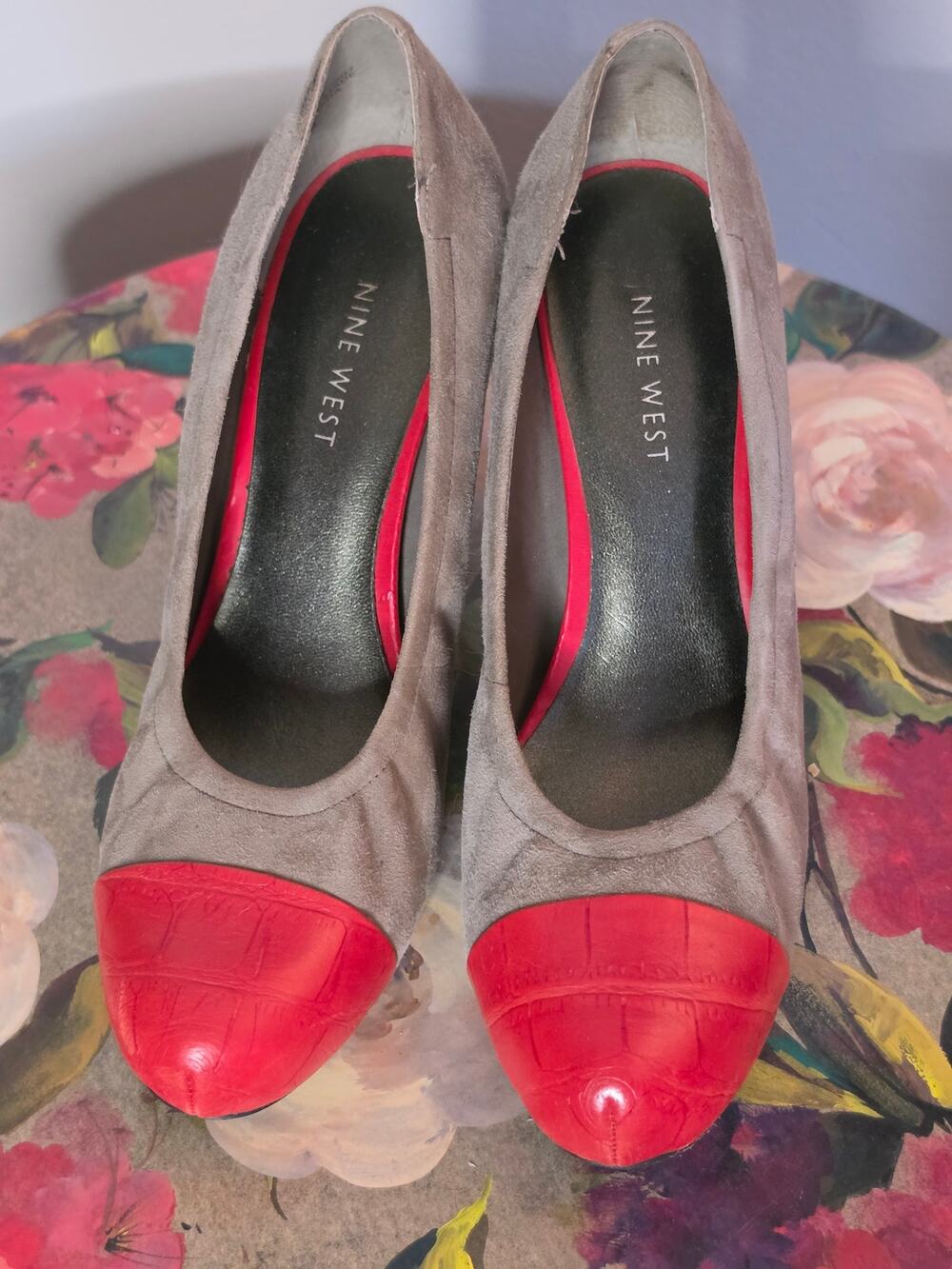 Nine West Gray Suede Red Leather Cap Toe Pumps 7M Block Heel Colorblock Heels